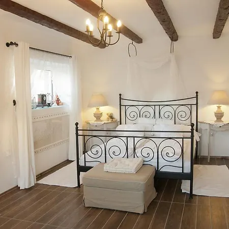 Anita Apartman *