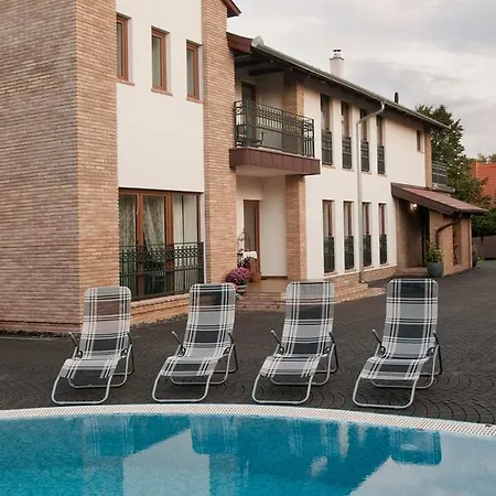 Anita * 기에네스디아스