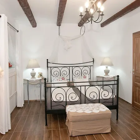 Anita Apartman