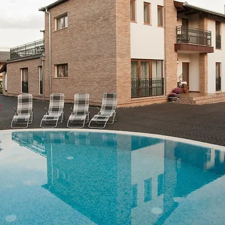 Anita * 기에네스디아스