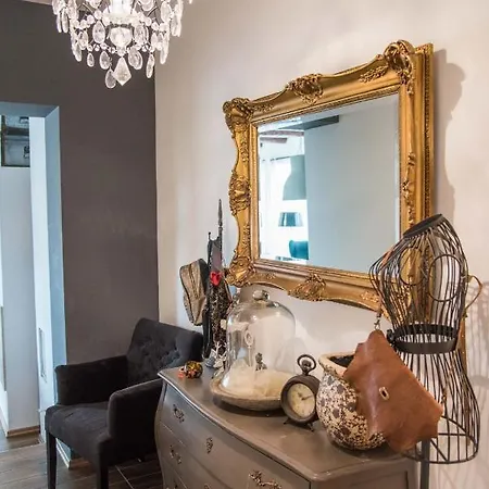 Anita * 기에네스디아스