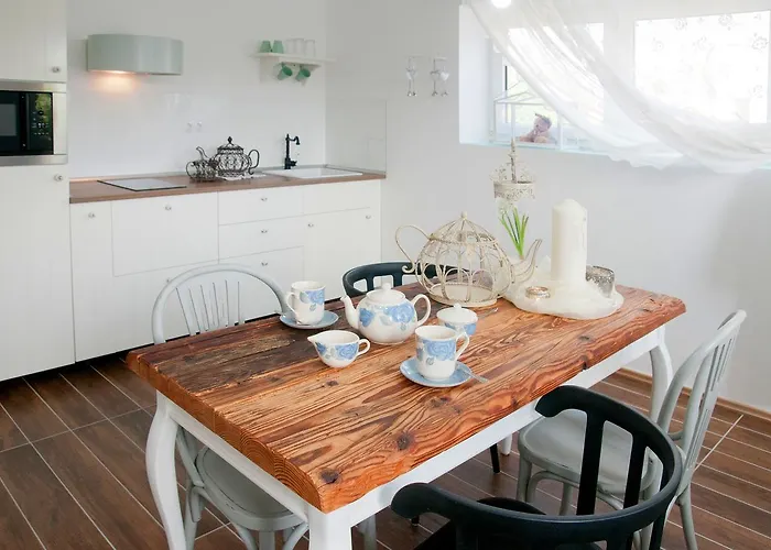 شقة Anita Gyenesdiás