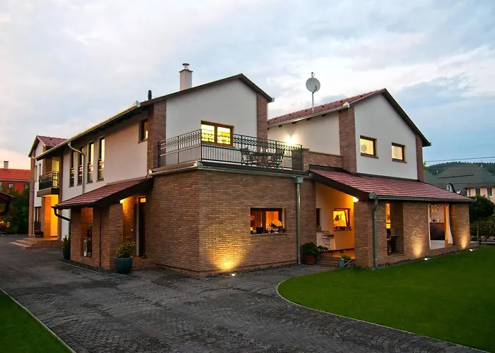 شقة Anita Gyenesdiás